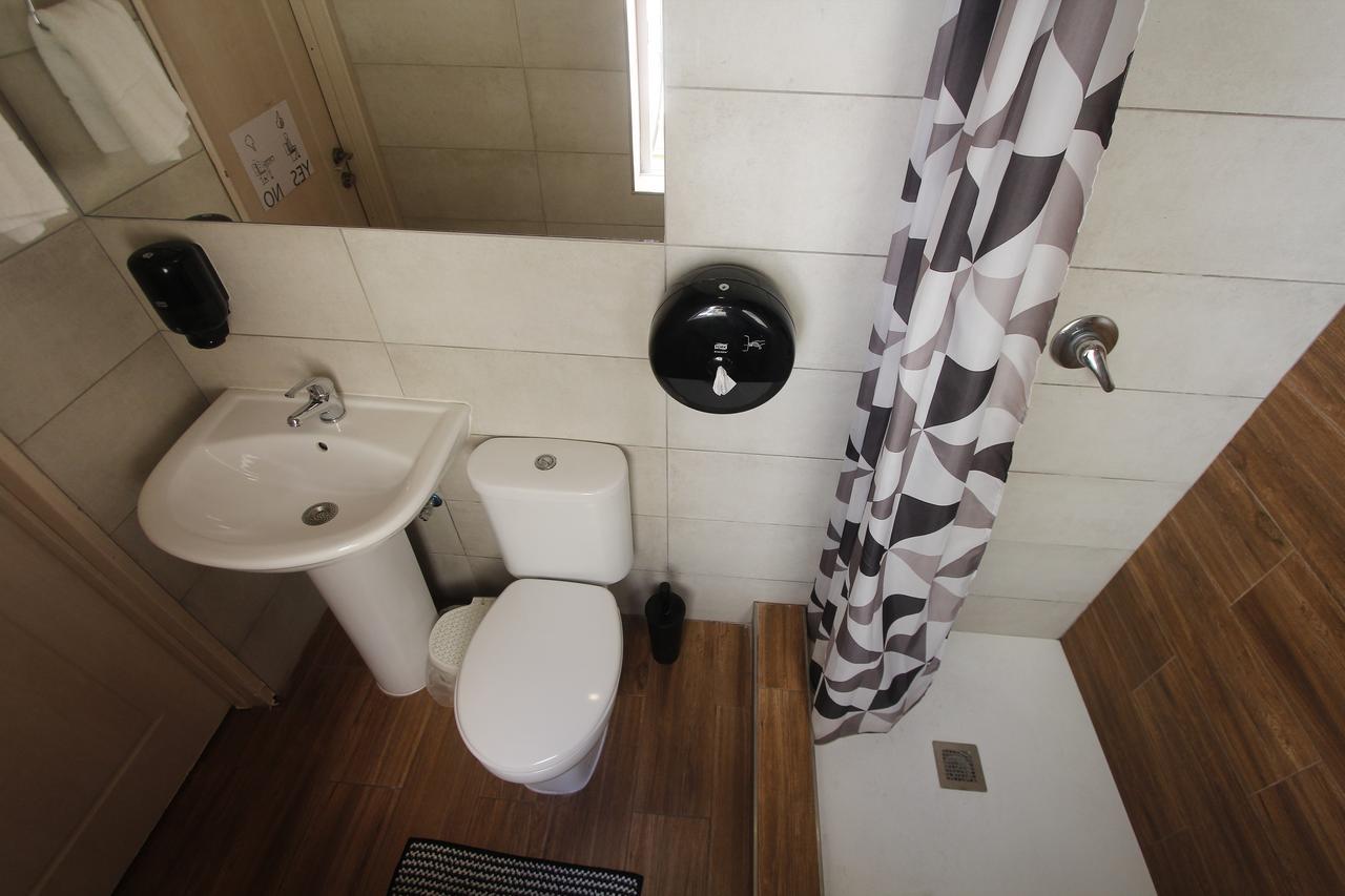 Metropole Budget Hostel Сент Джулианс Экстерьер фото